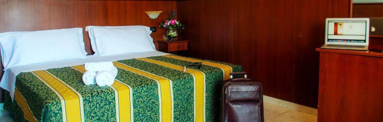 Hotel Dei Pini Porto Empedocle Luaran gambar